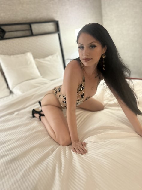 Your Favorite Tiny Bunny Is Back ! Come See Me Now !