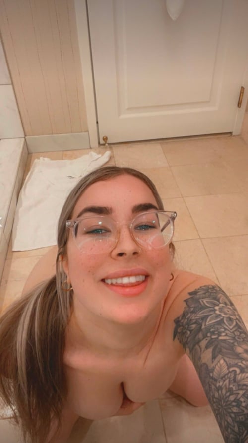 AVAILABLE NOW FOR SEXUAL MEETUPS 🍑🍆 AND BODY MASSAGE 💆♀️💕😈