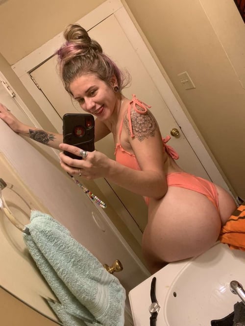Massage and hookup service 🥵💦