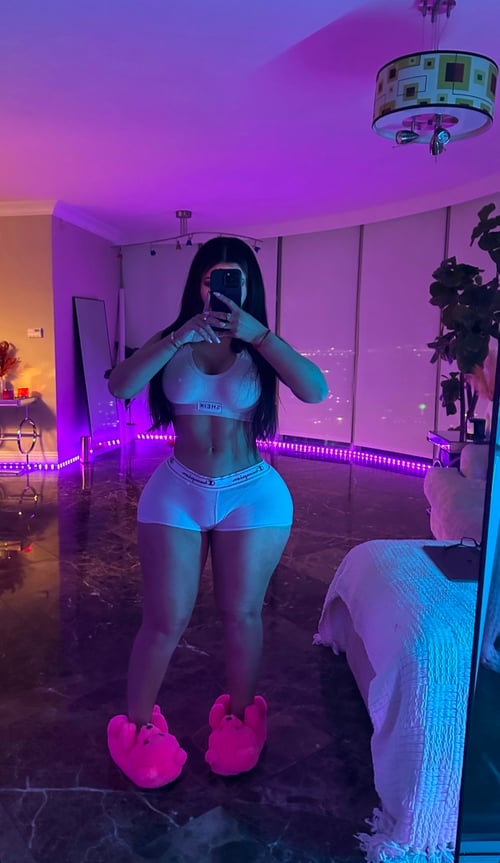 Escorts available for hookup services