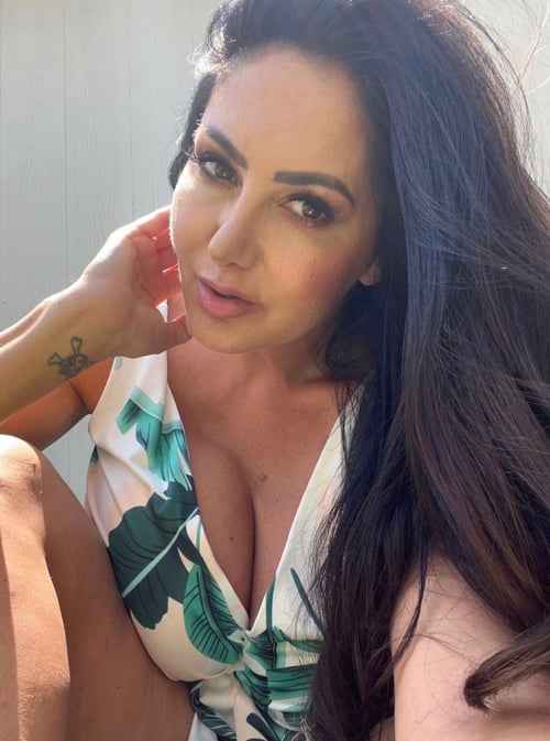 Available for naughty fun ((332 263-2642) ❤️