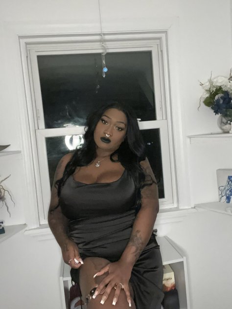 I’m available for fun show or i sell content ✅