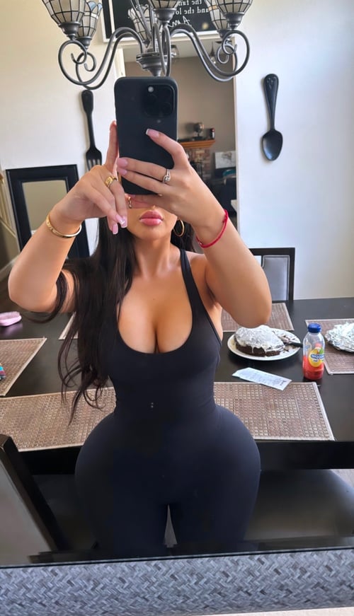 Escorts available for hookup service