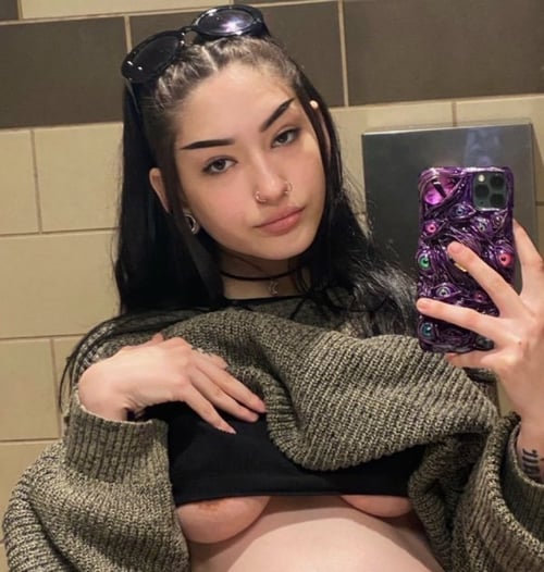 I’m available for both incall and outcall service, FaceTime fun