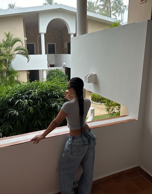 I am always in a cheerful mood and always creamy don’t hesitate to text me🥰🥰