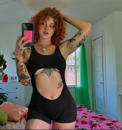 I’m a cute clean DDF white.Single,Female Escort down for hookup🥰❤️
