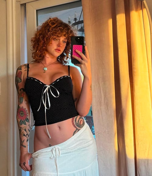 I’m a cute clean DDF white.Single,Female Escort down for hookup🥰❤️