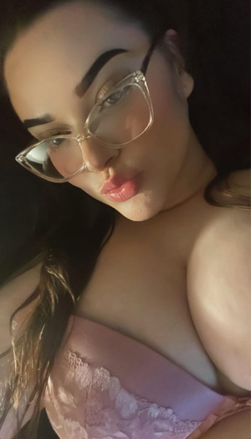 I'm Available 24/7 incall/outcall and car sex 🍑💦