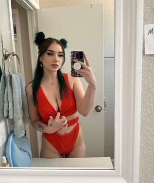 hey cutie you down for hookup 🍑🍆💦HMU on 📱: +1 (615) 629-6144