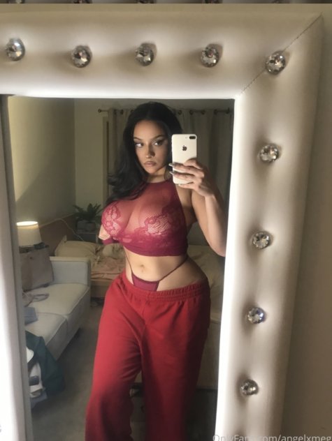 Latina looking for fun!! 😘