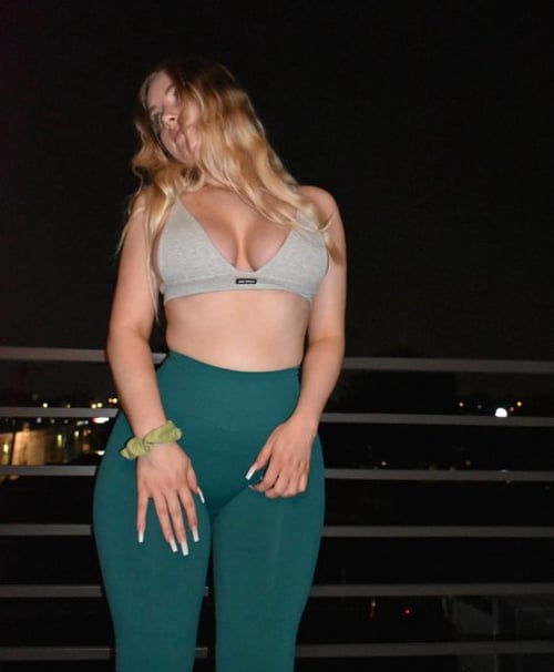 available for both incall and Outcall or cardate telegram: @emma2r3