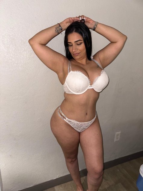 Nueva y Apretadita (773) 567-8288 GFE DATY 69