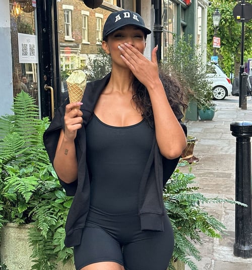 I am always in a cheerful mood and always creamy don’t hesitate to text me🥰🥰