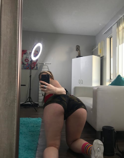 Massage and hookup service