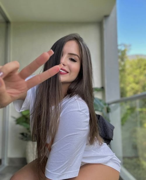 I’m available for both incall and outcall service
