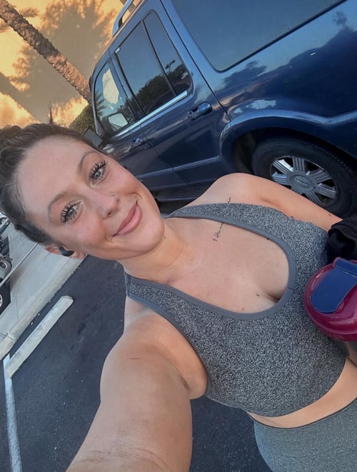 I’m a professional masseuse and I’m giving the best of me to anyone who wants the best for themselve