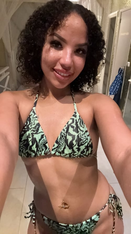 ESCORT BEST SERVICE TEXT Me: (506) 800-4377 or add my Snapchat : Diamondp223