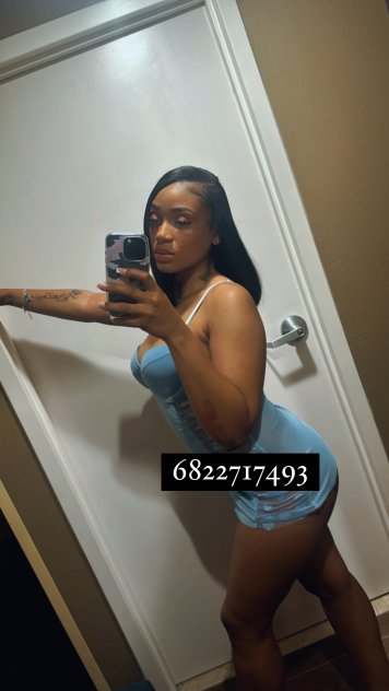 🥰💋 come see what SEXY LEAH is about 💦