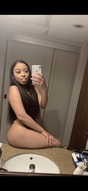 Sexy Playful Jasmine
