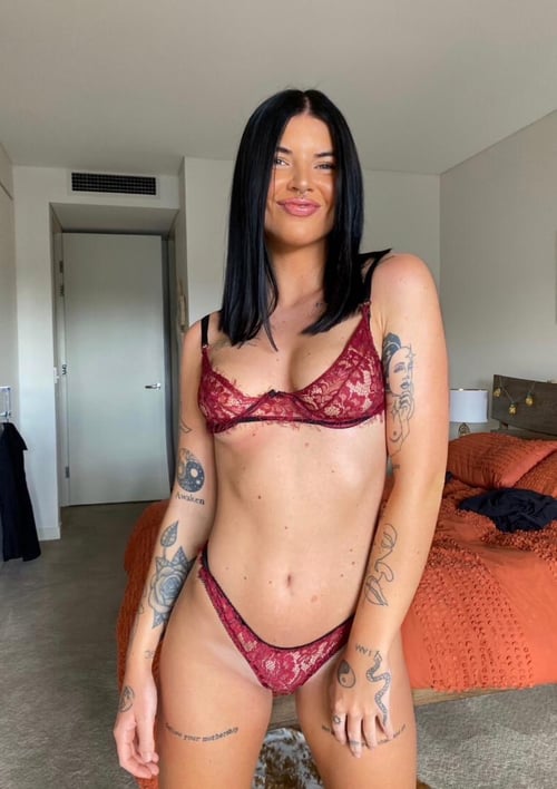 I'm Available for fun,anything naughty