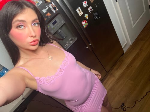 Available for fun😍wet and juicy💦