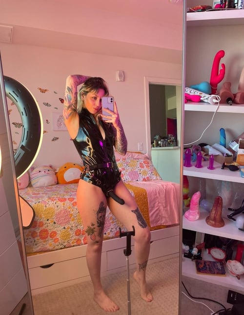 I OFFER QULITY ESCORTY SERVICE AT ALL LIMITS