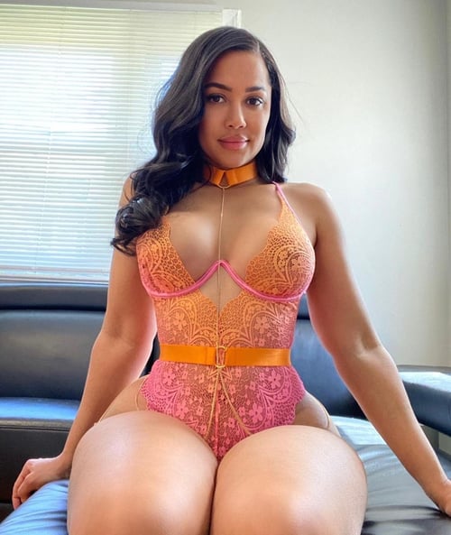 I’m a❤️professional 💯sexworker👅hit me up if you’re down to have fun💯🥰