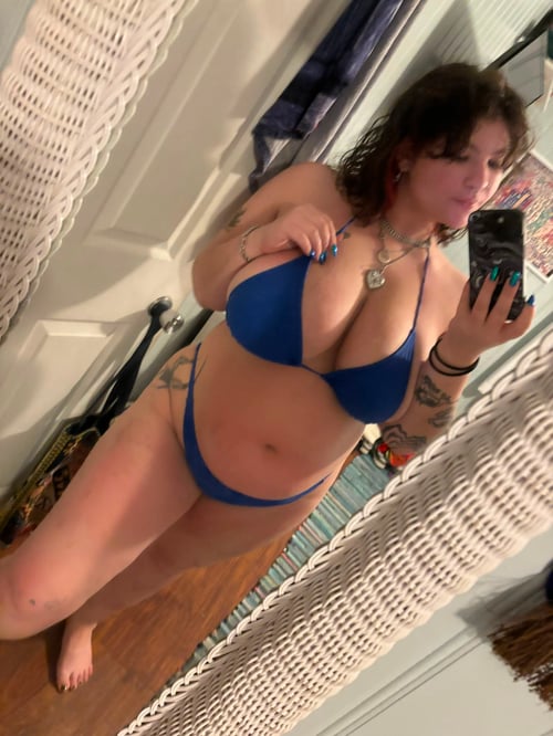 MEET THE NEW HOTTEST GIRL IN TOWN READY FOR HOOKUP & AVAILABLE for SlEEPOVER 🥰WHO’S READY!!!