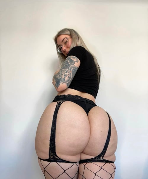 I’m a❤️professional 💯sexworker👅hit me up if you’re down to have fun💯🥰