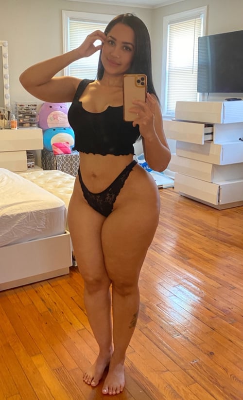 I’m a❤️professional 💯sexworker👅hit me up if you’re down to have fun💯🥰