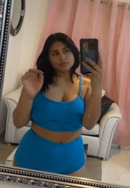 Hi, my name is Sarah and I am available for hook up.