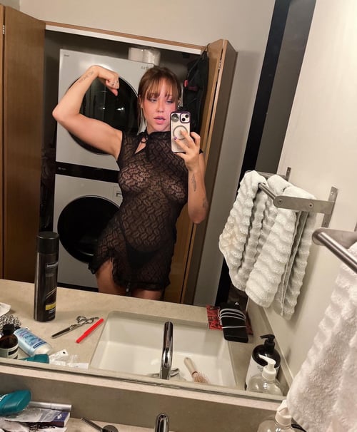 HMU for Hookup and contents 🍑💦🍆 Text +1 719-240-9179