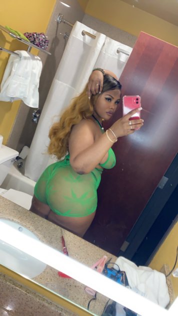 Luxurious Thick Goddess