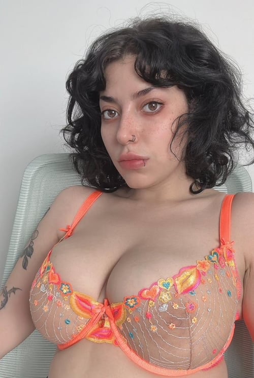 I’m Brenda Age 30 available 🍆🍆👅👅👅24/7 for Incall and outcall sexual services.