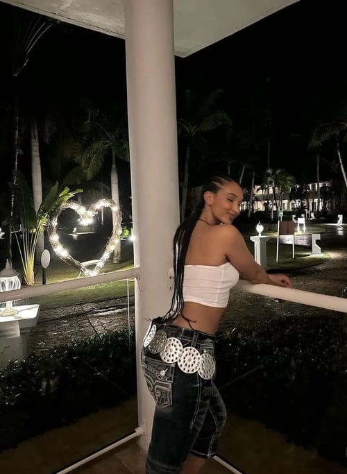 I am always in a cheerful mood and always creamy don’t hesitate to text me🥰🥰