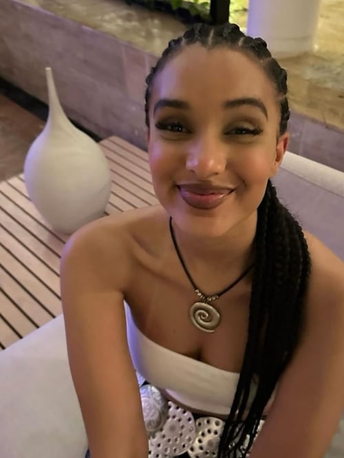 I am always in a cheerful mood and always creamy don’t hesitate to text me🥰🥰