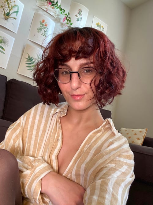 I’m available for hookup both incall and outcall services.