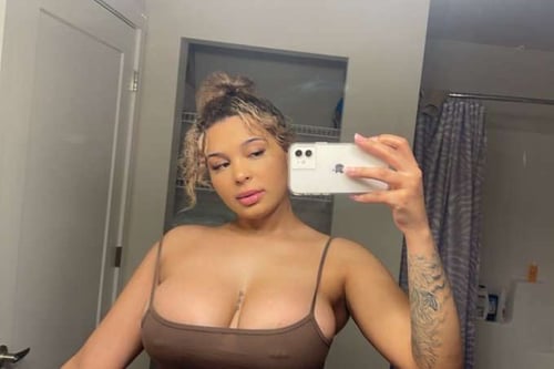 AVAILABLE FOR INCALL AND OUTCALL SWEETIE 😍