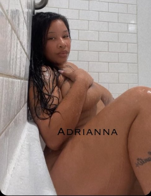 Visiting 💋💋 thick beauty don’t miss out ( • ) ( • )