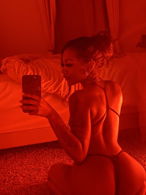 I’m available for both FaceTime Qv?Incall/Outcall?Greek?Blowjob GREEK