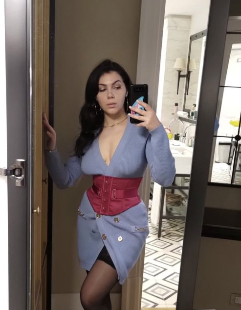 Hey sweetie I’m Kimberly I’m available to satisfy you sweetie