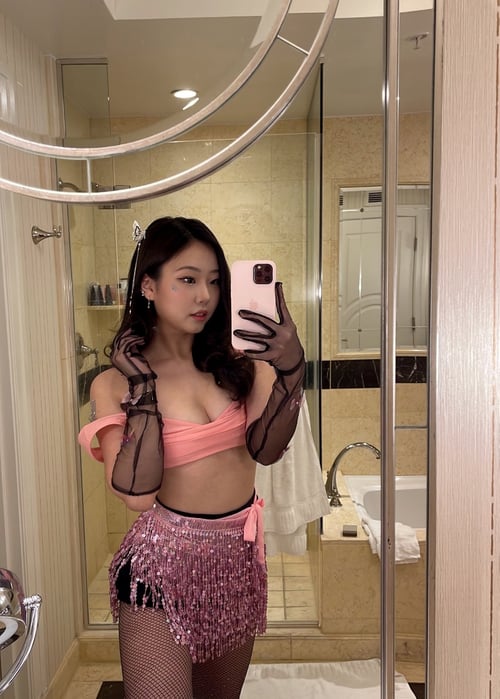 NAUGHTY ASIAN LADY AVAILABLE NEXT DOOR