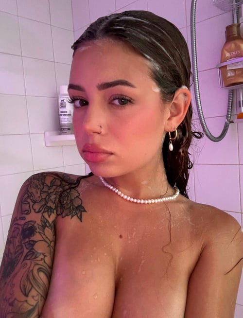 Hey 🍑🍯 Hot & Sexy, Clean & soft Pussy.Now i'm looking for a sex partner