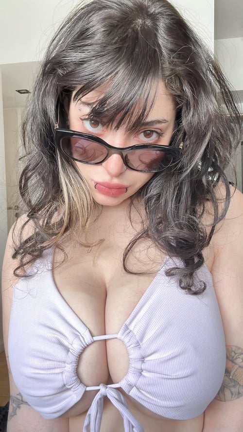 I accept my payment in person 4075029927 💦❤️Hey The Newly Sexiest Girl is in Town That Will Give U