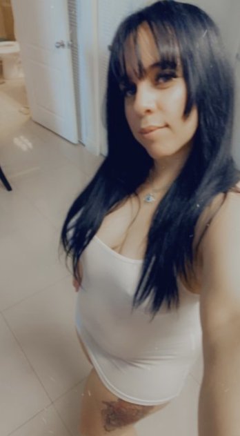 Latina caliente