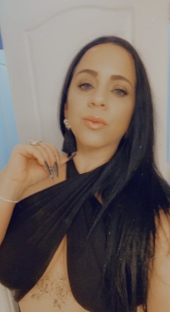 Latina caliente