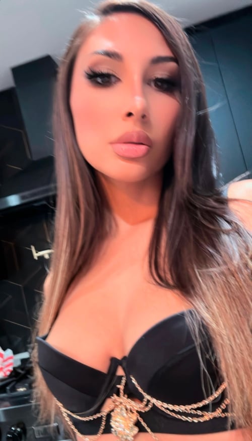 I’m down for fun and meetup,both incall and outcall service Cell:(956) 240-1705