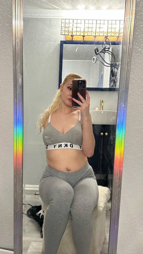 Continuously horny and Down For Fun and Party 👅