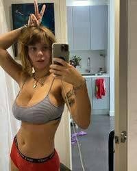 I’m a❤️professional 💯sexworker👅hit me up if you’re down to have fun💯🥰