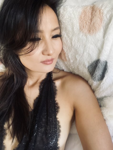 Asian model 💋